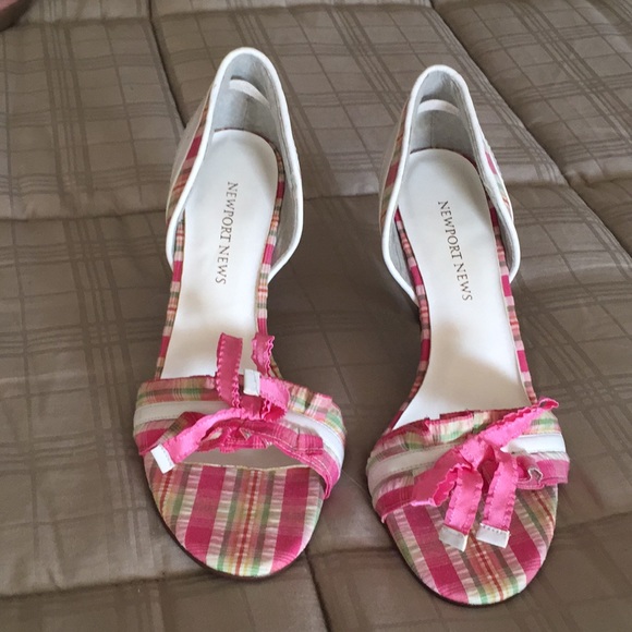 Newport News Shoes - Size 6 1/2 B Newport News Summer heels